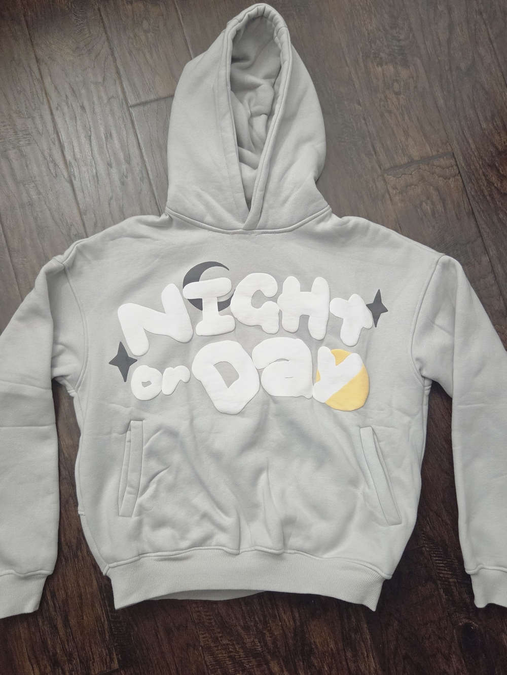Night or Day Co. Day Pullover Hoodie Moonstone Gray Unisex Small NWOT
